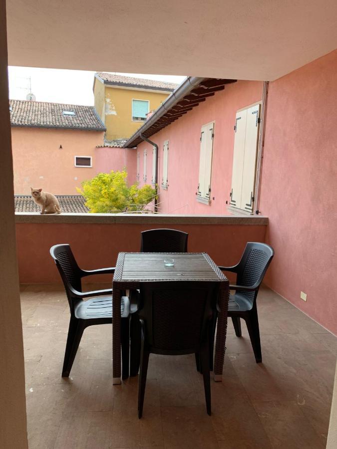 Borgo Al Sole By Garda Facilities Aparthotel Puegnago del Garda Esterno foto