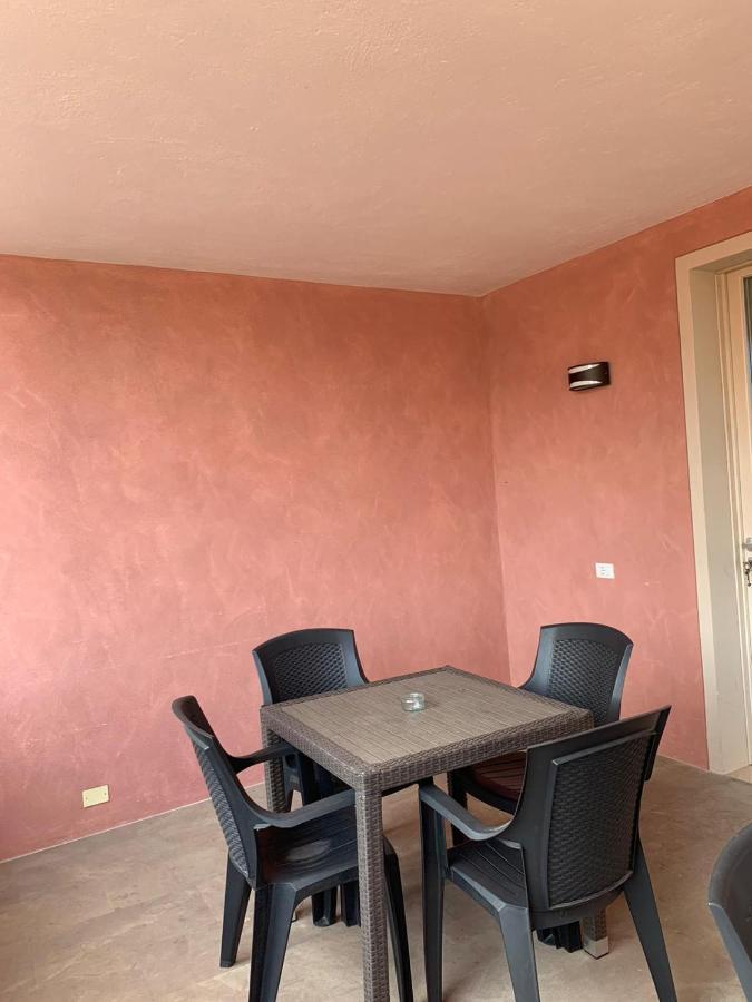 Borgo Al Sole By Garda Facilities Aparthotel Puegnago del Garda Esterno foto
