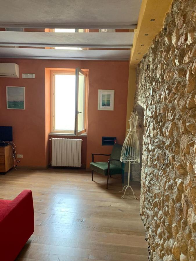Borgo Al Sole By Garda Facilities Aparthotel Puegnago del Garda Esterno foto